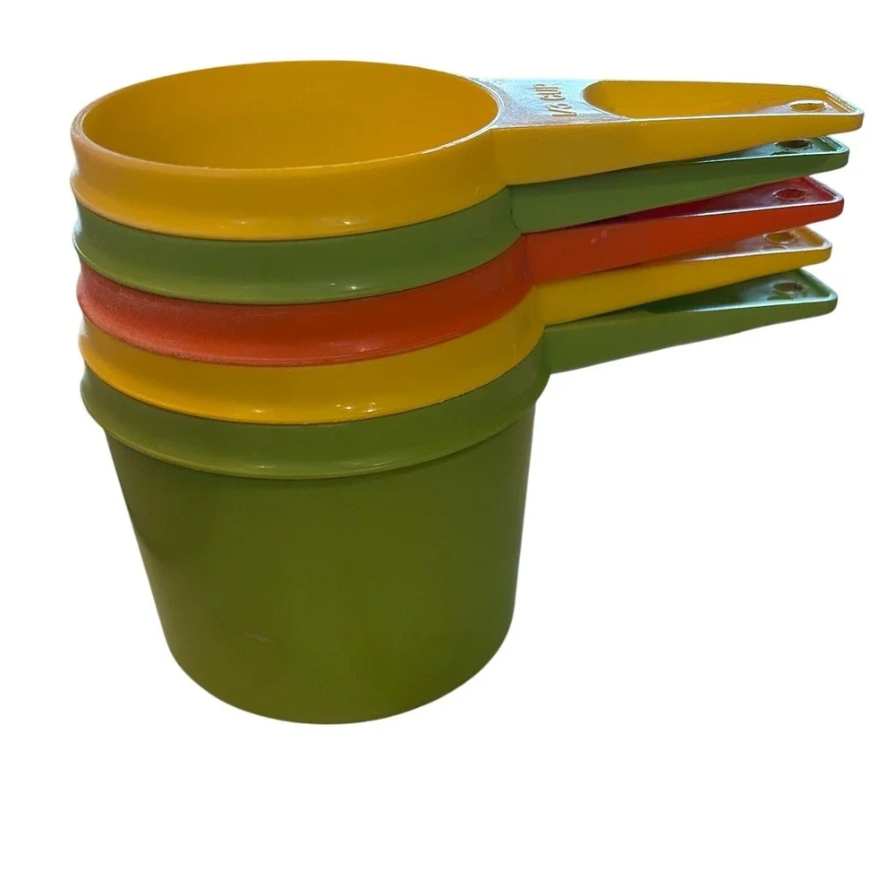 Vintage Tupperware Measuring Cups Set 5 Harvest Colors Green Yellow Orange USA